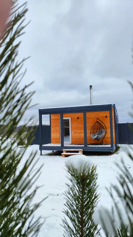 Уютный дом на берегу озера