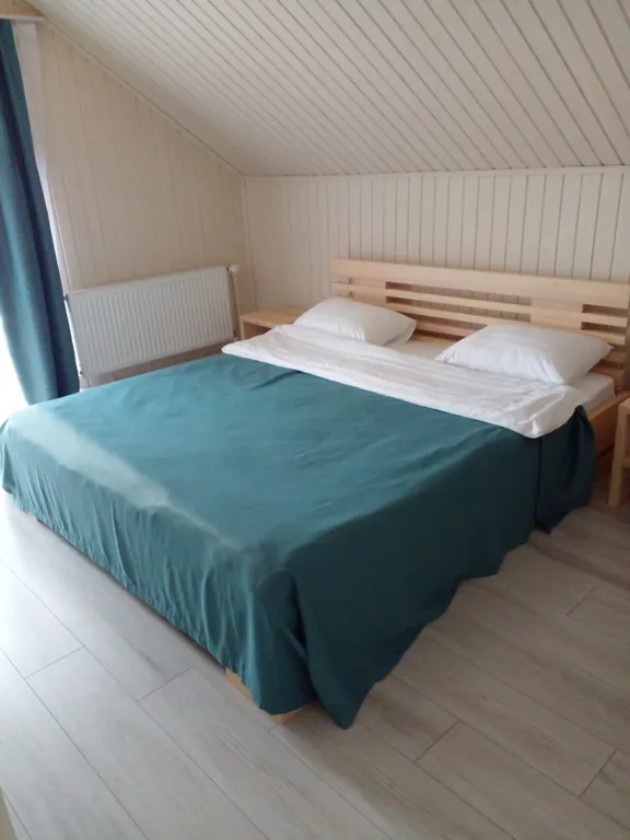 Уютный дом на берегу озера