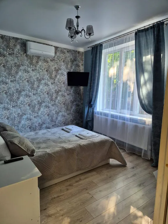 Квартира Семейный номер с двумя изолированными спальнями — аренда посуточно в Каменномостский