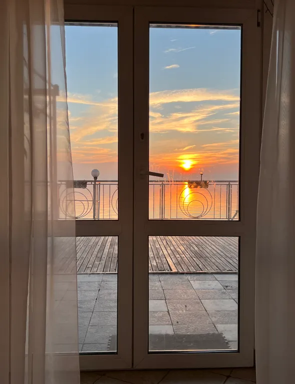 Коттедж у моря