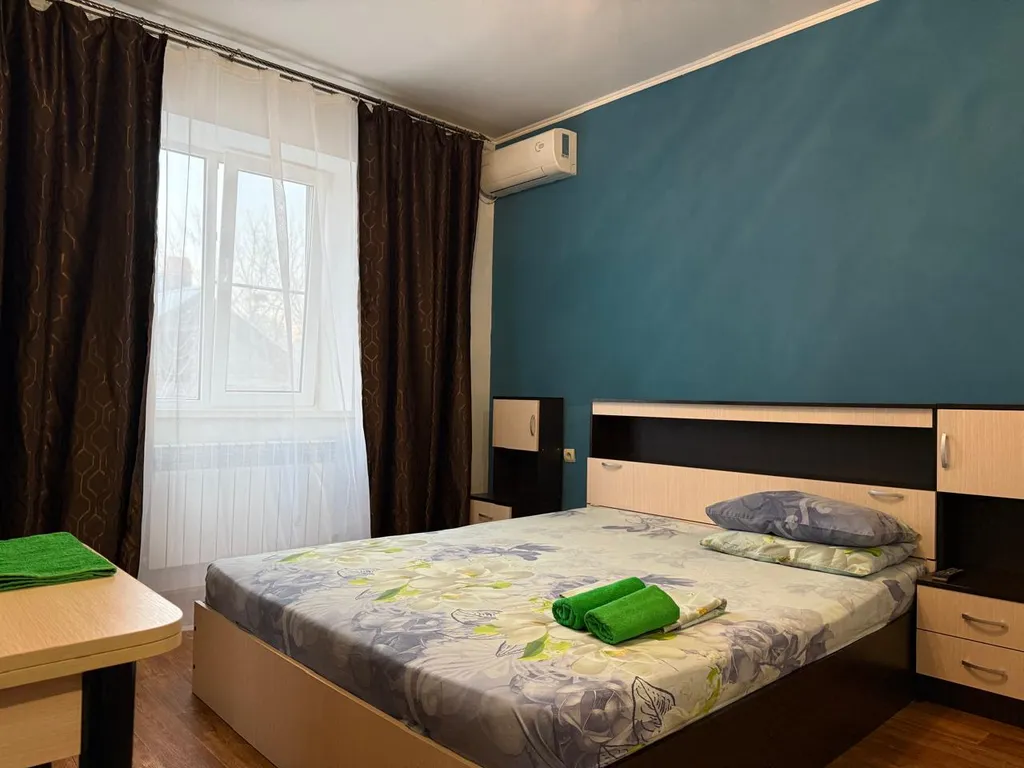 2-местный номер с двухспальной кроватью в Астрахани