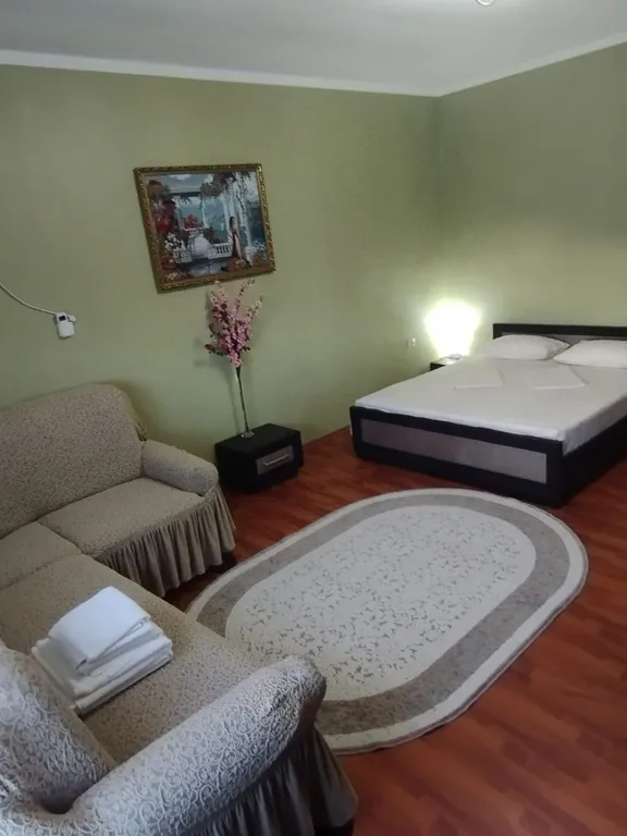 8-комнатный Дом