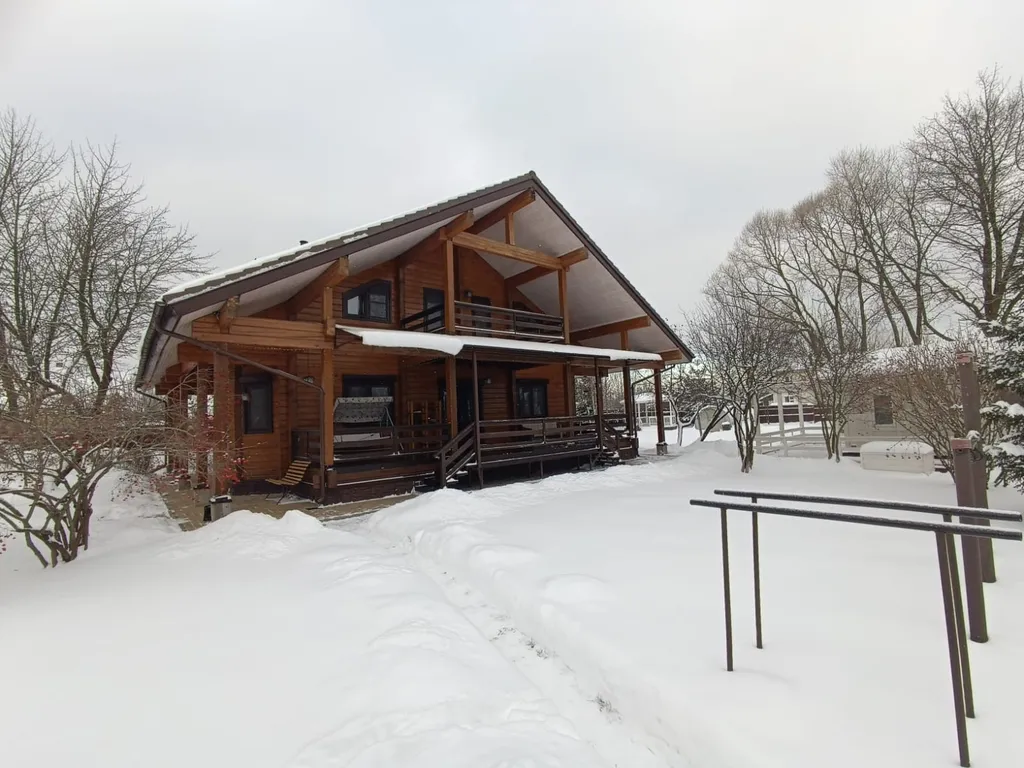 Большой светлый гостевой дом 230кв/м 50 соток участок