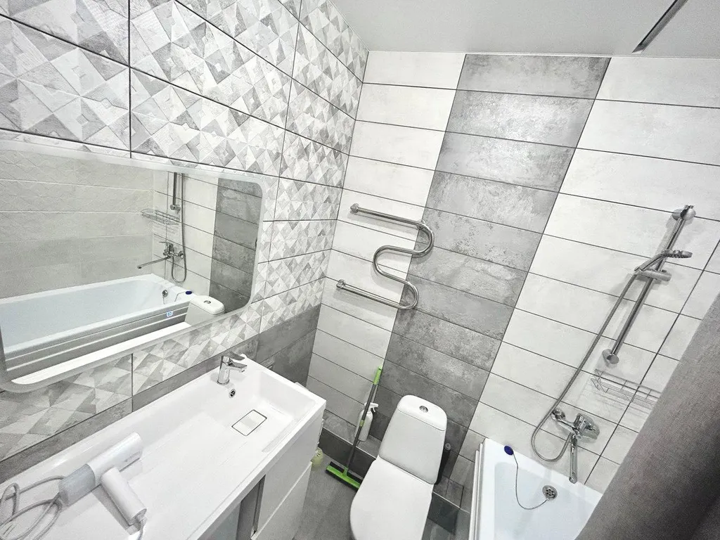 Видовая квартира в новом доме в центре