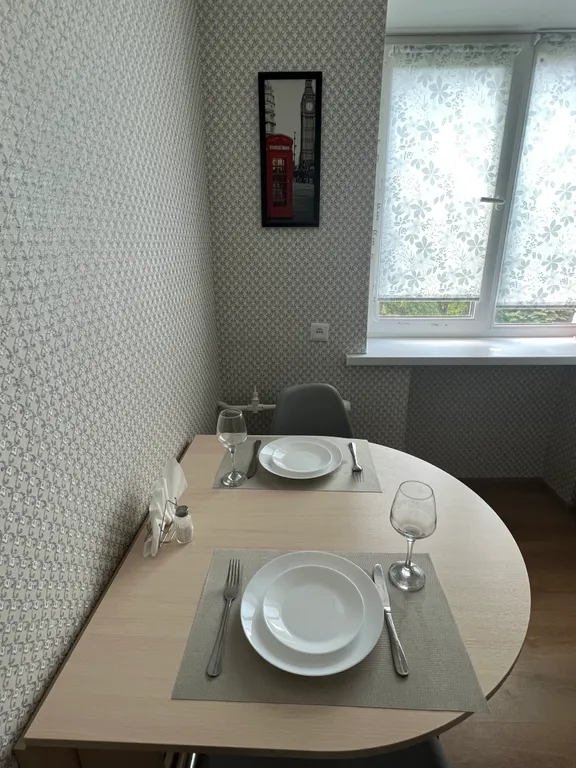 Двухкомнатная квартира у метро грушевка