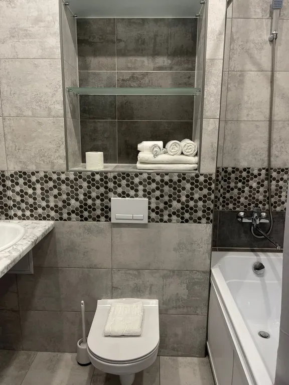 Новый апартамент с красивым видом из окна