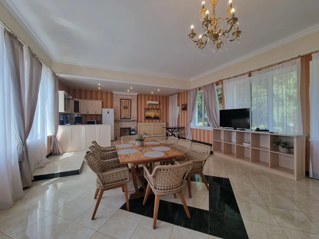 Коттедж с видом на море и открытым бассейном