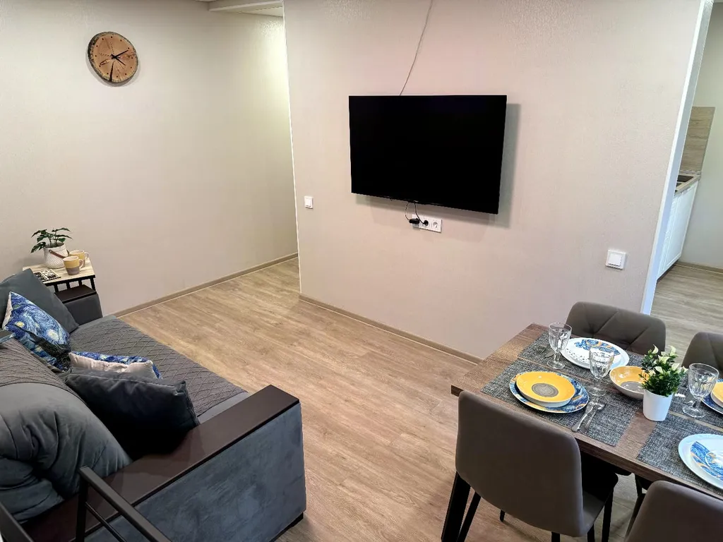 Квартира Винсент ван Гог — аренда посуточно в Кировск