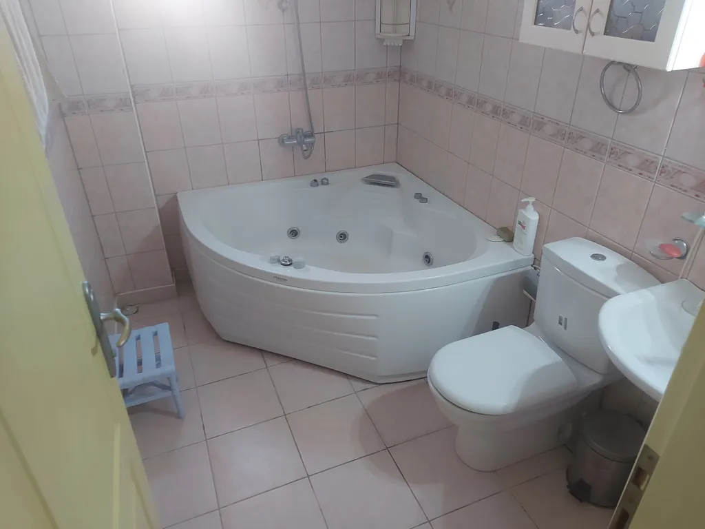 Апартаменты с кухней и ванной в номере в Бельдиби