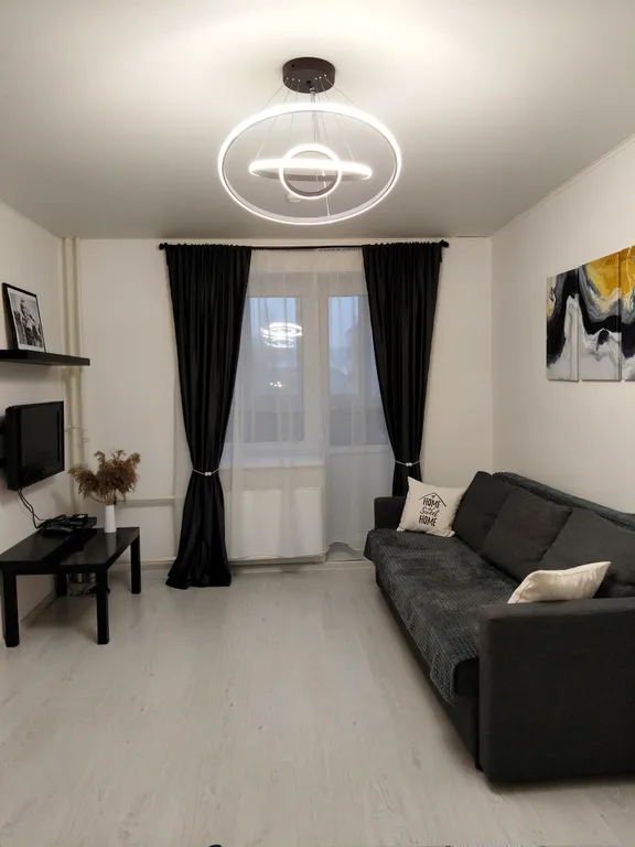 Квартира со свежим ремонтом в новом доме с лифтом