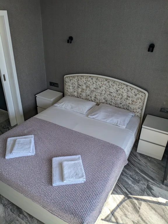 Квартира с отдельной спальней с лучшим видом на море и стадион