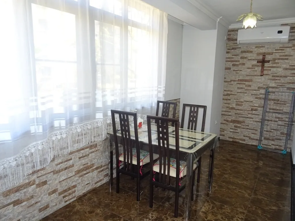 Квартира в центре рядом с морем