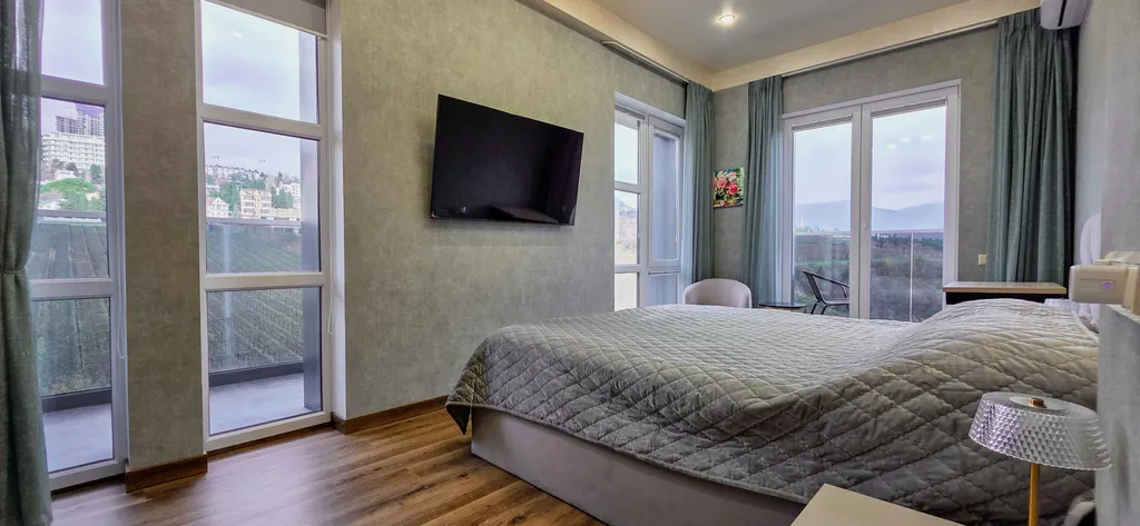 Видовая квартира в Ливадии