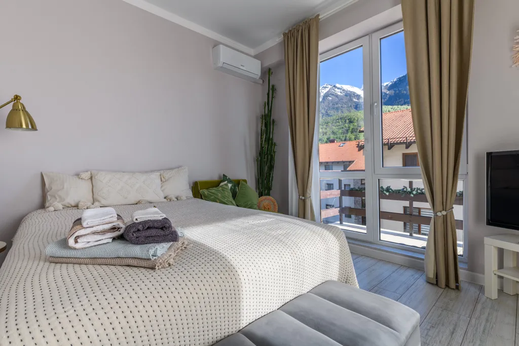 Двухкомнатные апартаменты с 2 балконами, 2 этаж, гамак