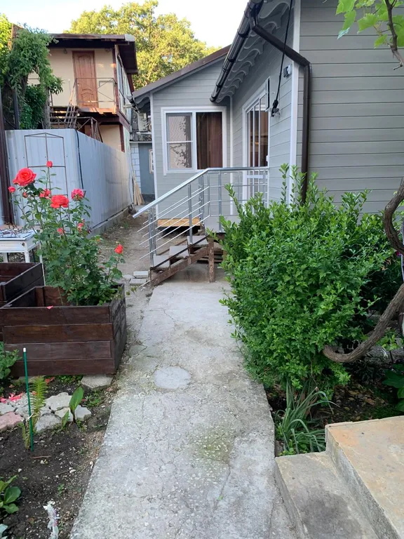 Коттедж Уютный деревянный дом — аренда посуточно в Джанхот