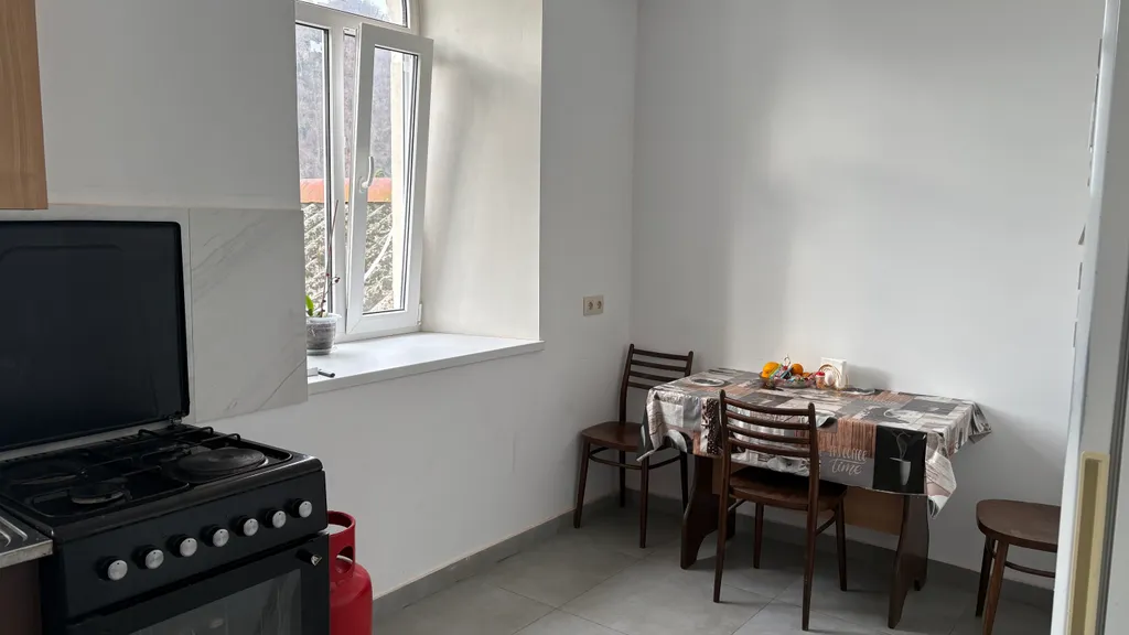 Комната под ключ , на территории монастыря , вид на весь город и закат