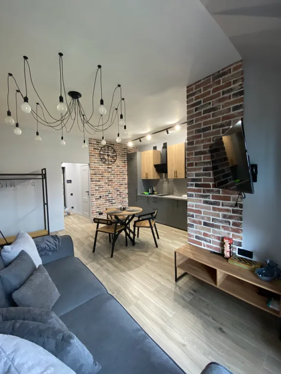 Дизайнерская квартира около Тихого озера