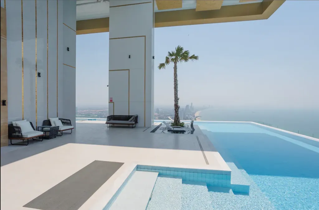 Copacabana Beach Jomtien Deluxe Sky Ocean 5383