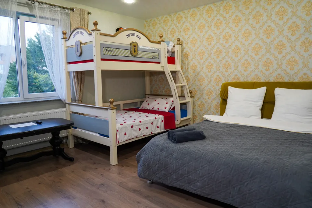 Квартира 3-комнатная Квартира — Калининград