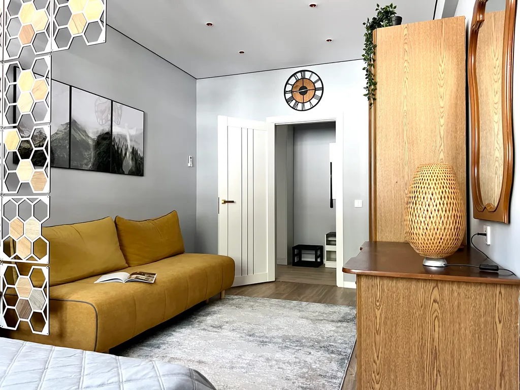 Просторная квартира с новым ремонтом для семьи в центре