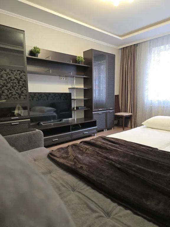 Квартира возле парка "Краснодар" (2-х комнатная)