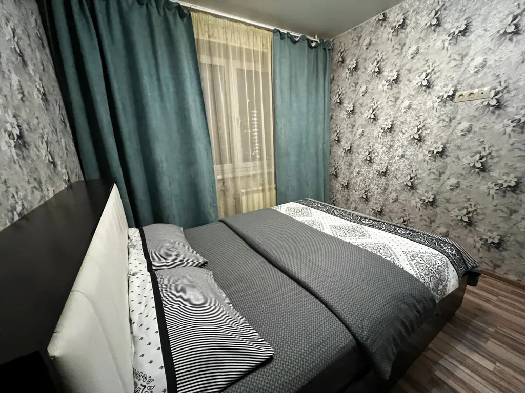 Квартира 2-комнатная Квартира — Свердловский