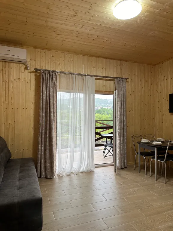 Домик у старого озера