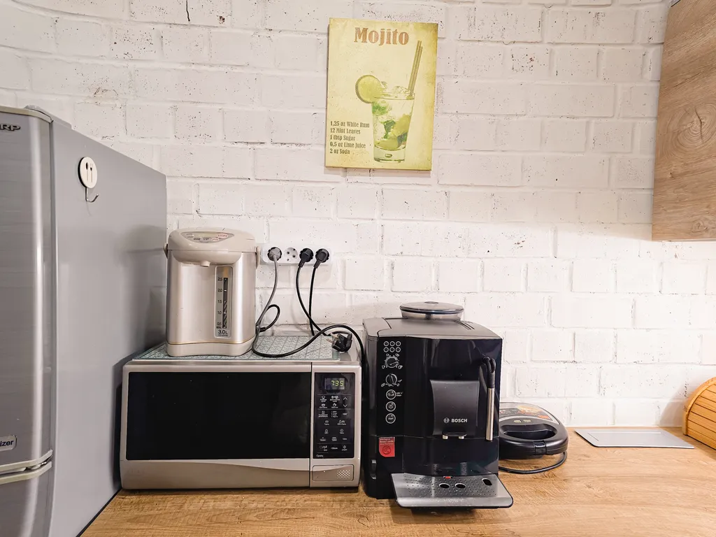 Просторный дом с баней и настольным теннисом в городе