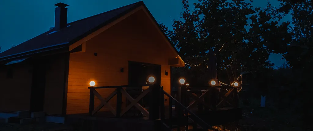 Уютный дом с прекрасным видом на лес и озеро