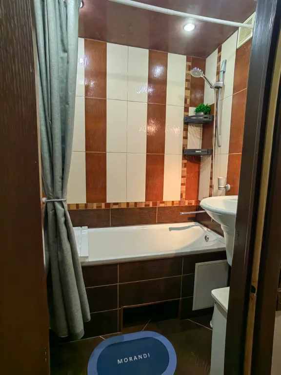 Трёхкомнатная квартира 15 минут до моря