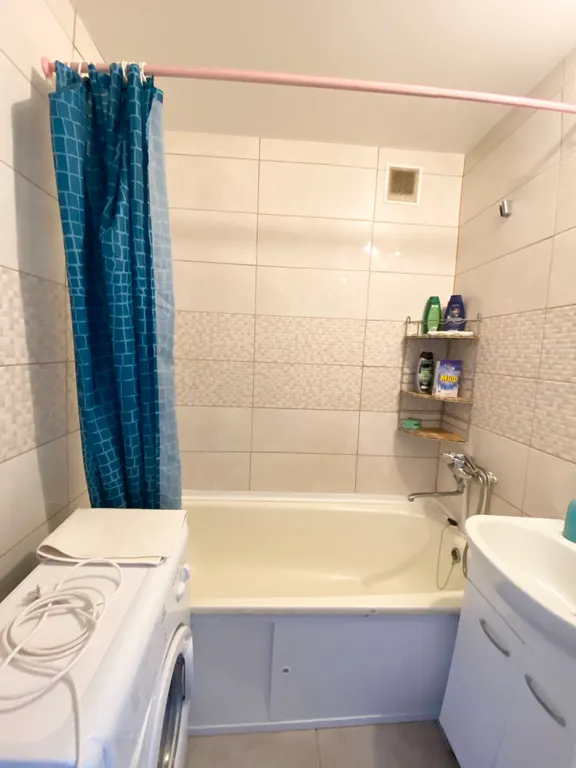 Квартира Уютная двухкомнатная квартира в Нефтяниках — Омск