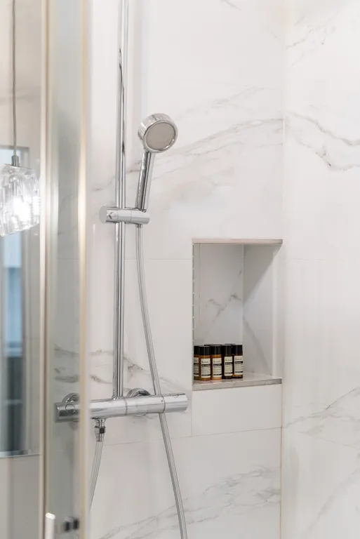 Апартаменты у Дана молл с видом на озеро