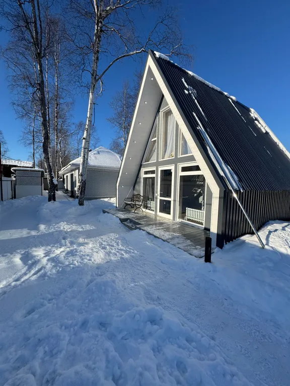 Коттедж Уютный домик с видом на горнолыжный курорт — аренда посуточно в Байкальск