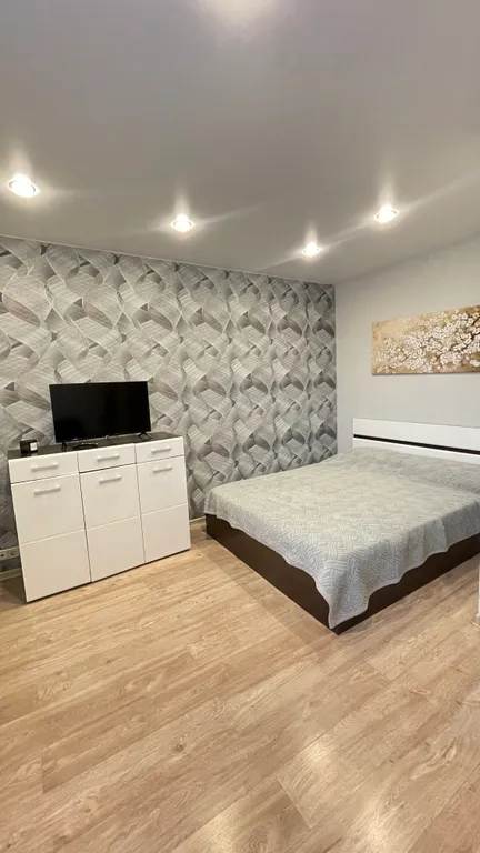 Уютная квартира в самом сердце Левого берега — аренда посуточно в Омск