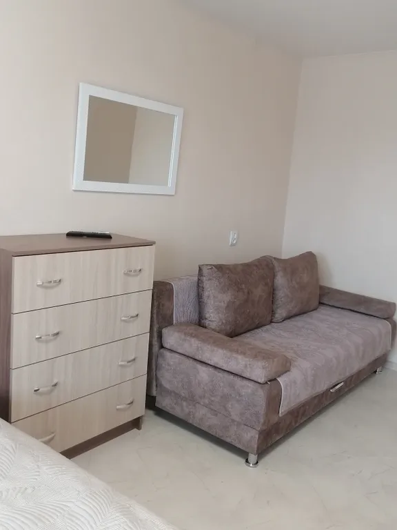 Уютная квартира с детской площадкой во дворе