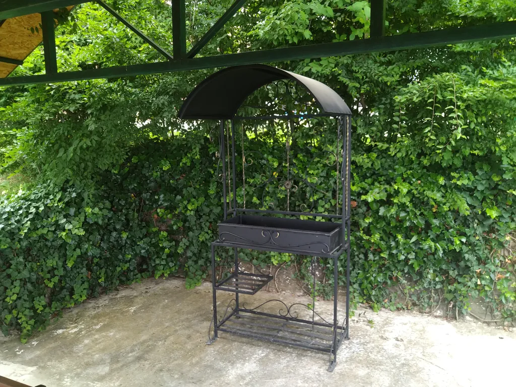 Вилла в горах с великолепным видом на долину и море