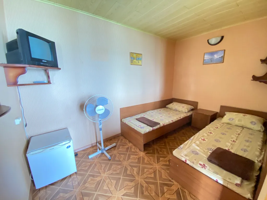 Коттедж 2-х местный домик с видом на море — аренда посуточно в Солнечногорское