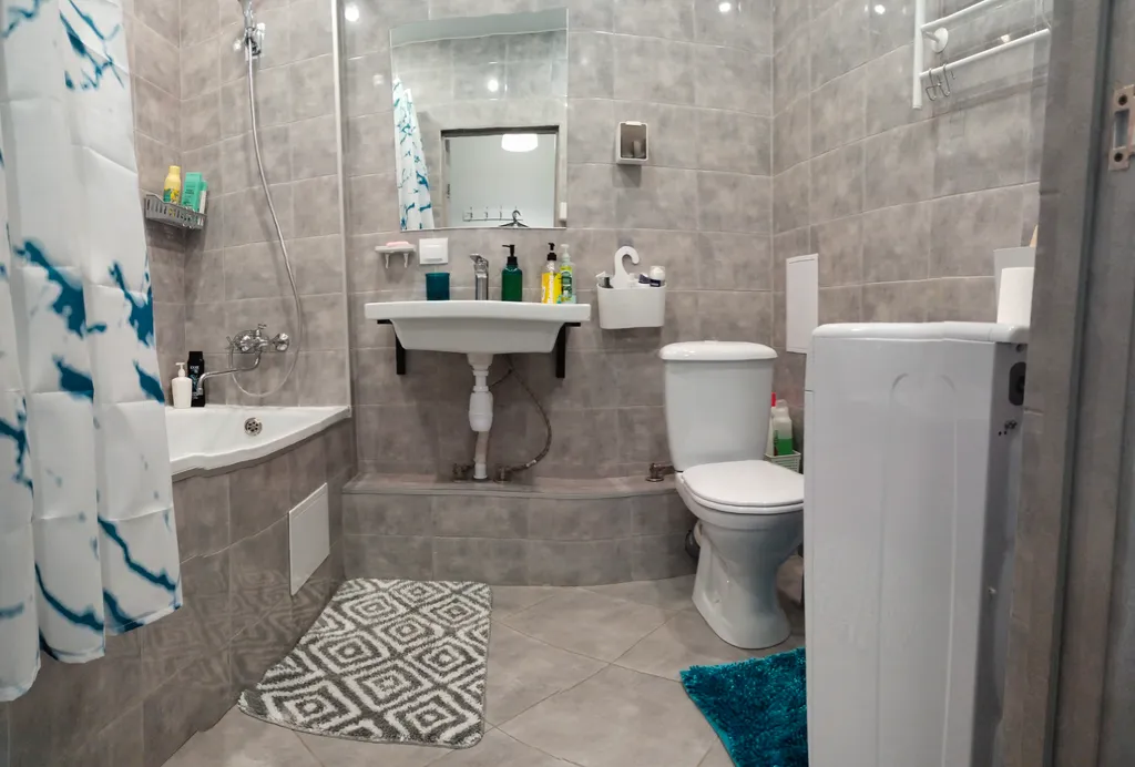 Студия с видом на поля и оранжевый закат