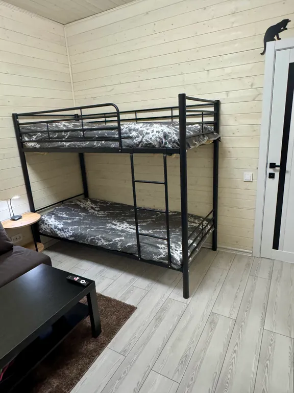 Коттедж у озера