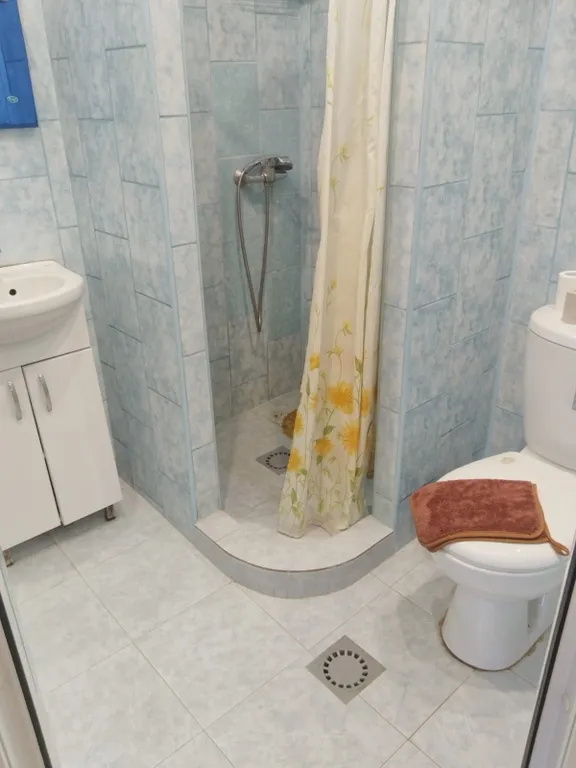 Квартира Квартира Гостевой дом " калинина 20 " номер люкс " 5н " — Ейск