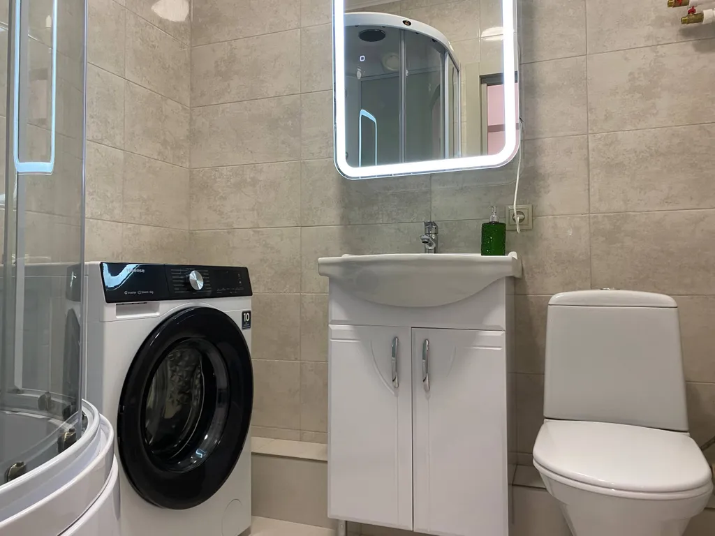 Студия у Сити-Молла с видом на горы