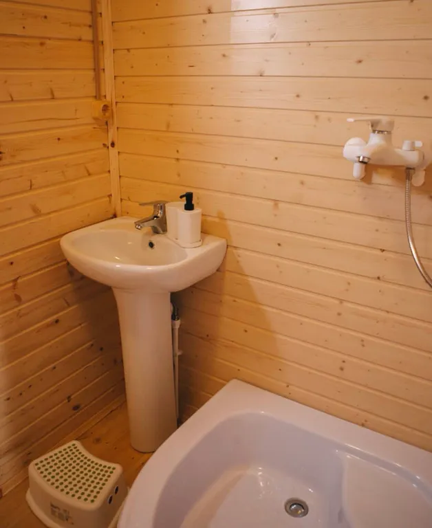 Уютный домик с кухней и верандой