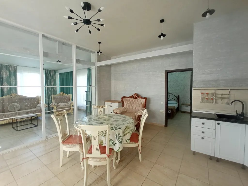 Уютная квартира с балконом Венеция Большая 3.1