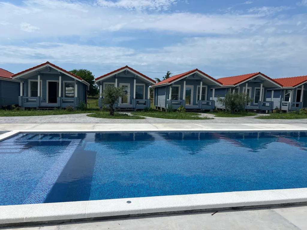 Коттедж 1-комнатный Дом — аренда посуточно в Пицунда