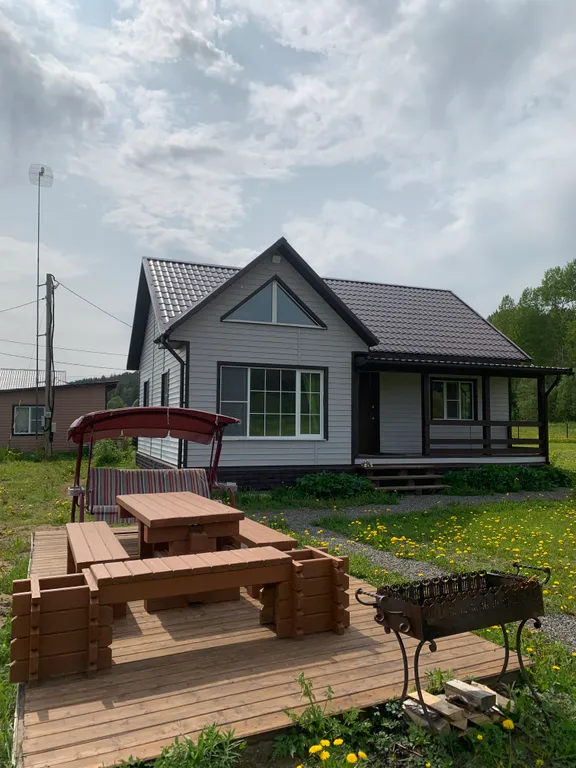 Домик с видом на лес