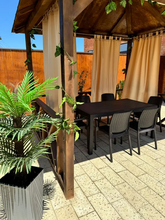 Дом на берегу Каспийского моря