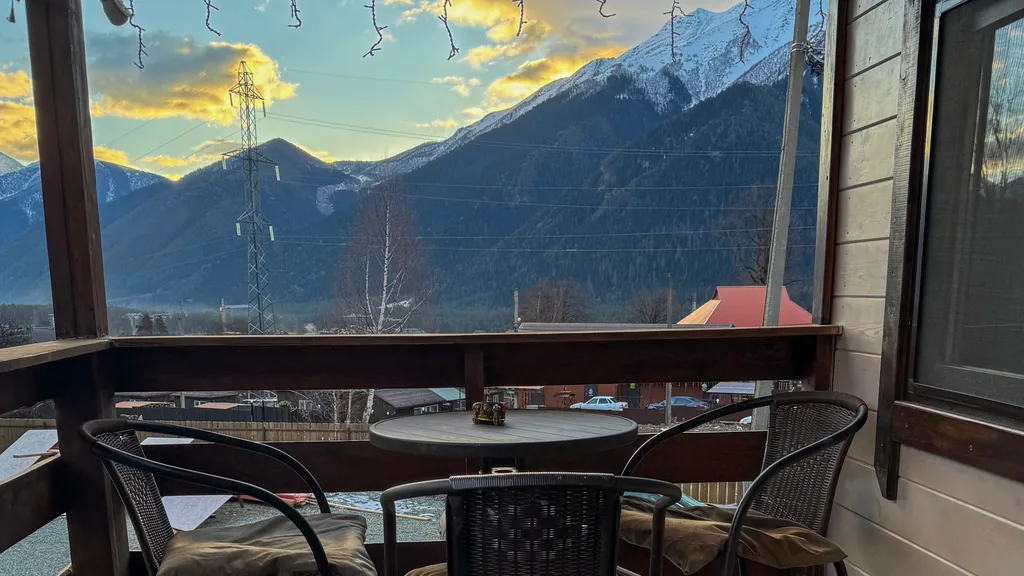 Коттедж Уютный эко-домик с видом на горы — Архыз