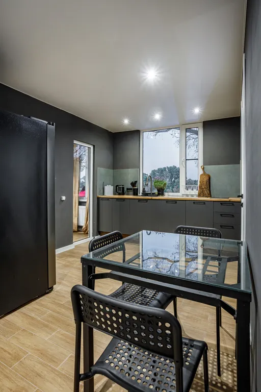 Дом на берегу реки