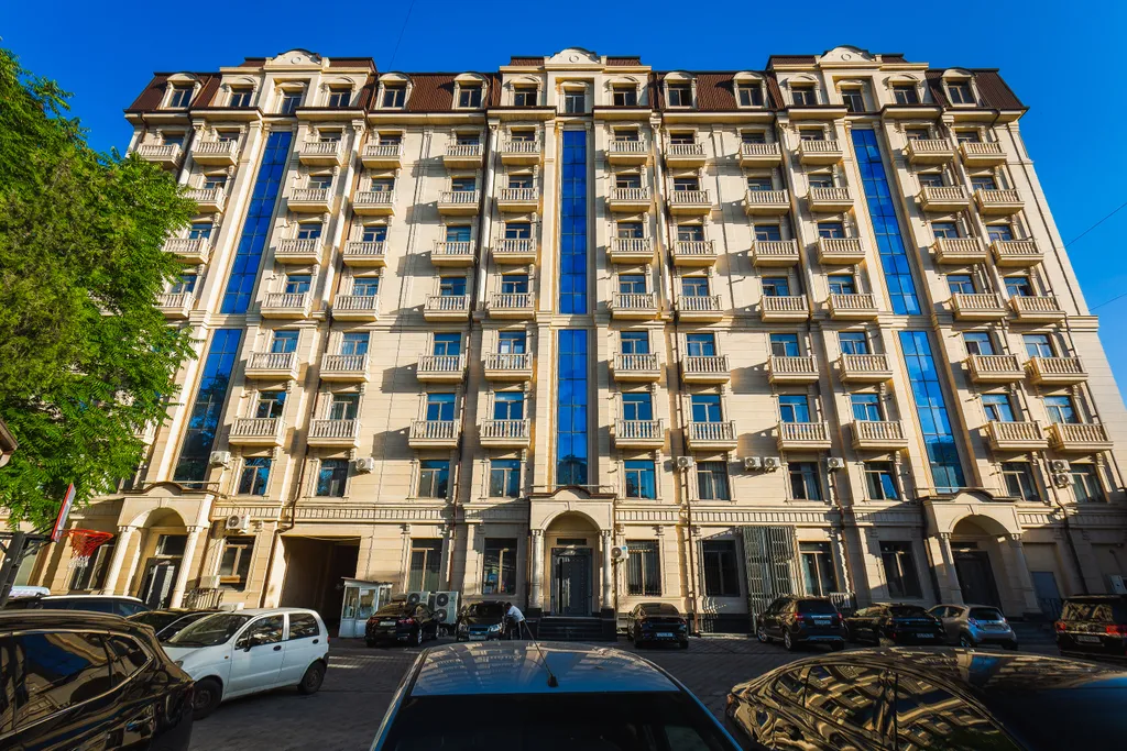 Современная квартира в Сenter-1