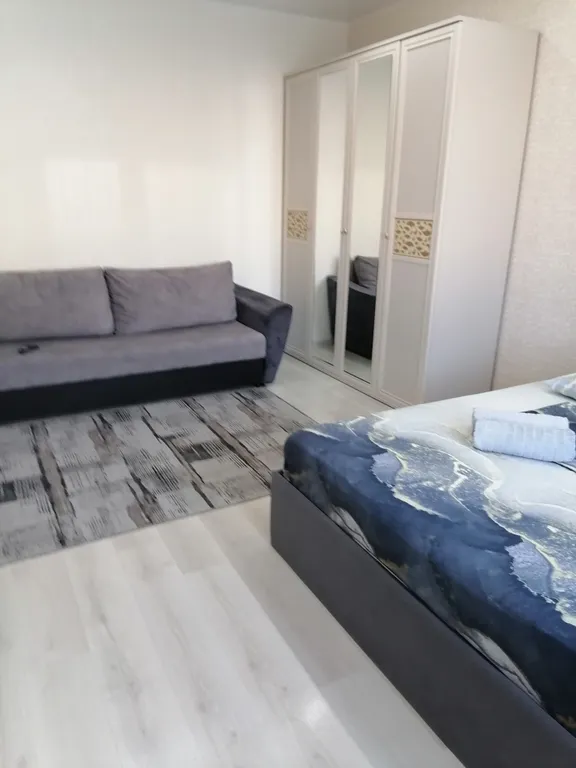 Уютная квартира 1 + рядом ТРЦ АУРА, ЖД вокзал, Аэропорт